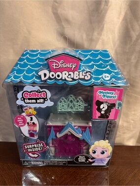 Disney Doorables Elsa's Frozen Castle Playset